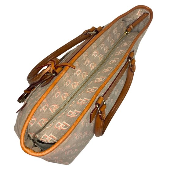 Dooney and Bourke Grey and Pink Canvas and Leather Vintage Shoulder bag Large - Picture 9 of 13